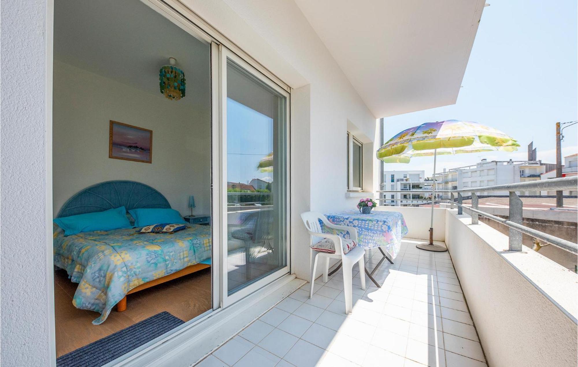 Gorgeous Apartment In Royan With Kitchen Kültér fotó