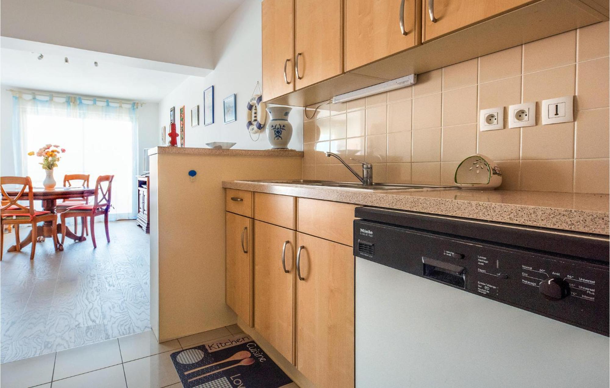 Gorgeous Apartment In Royan With Kitchen Kültér fotó